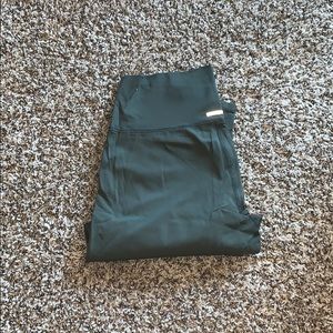 Olive PLAY leggings